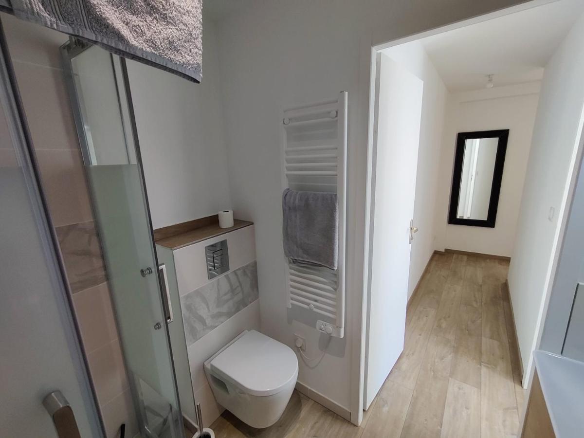 Appartement T3 PLUME Hyper centre d'ERNÉE Esterno foto