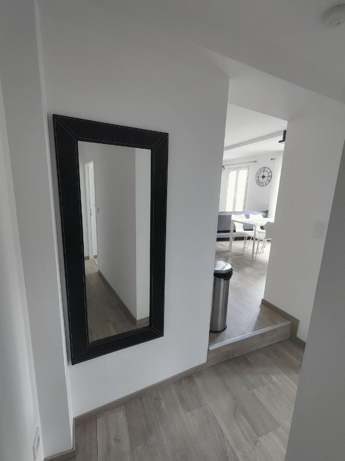Appartement T3 PLUME Hyper centre d'ERNÉE Esterno foto